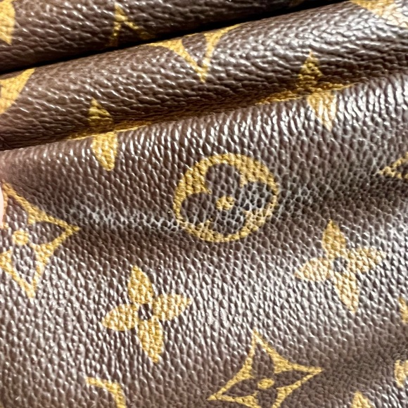 Louis Vuitton Vintage Monogram Saumur 35 w/ COA - Picture 10 of 15